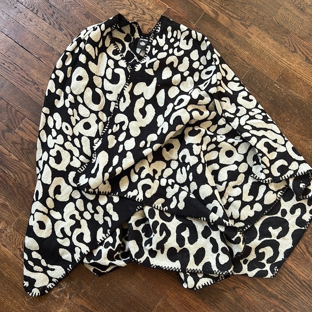 Steve Madden Shawl